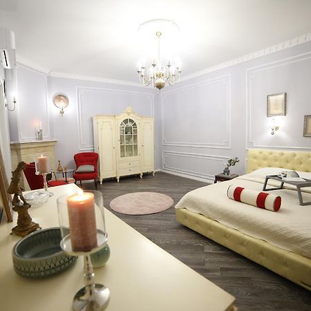 Franco Luxury Apartment ลวีฟ ภายนอก รูปภาพ