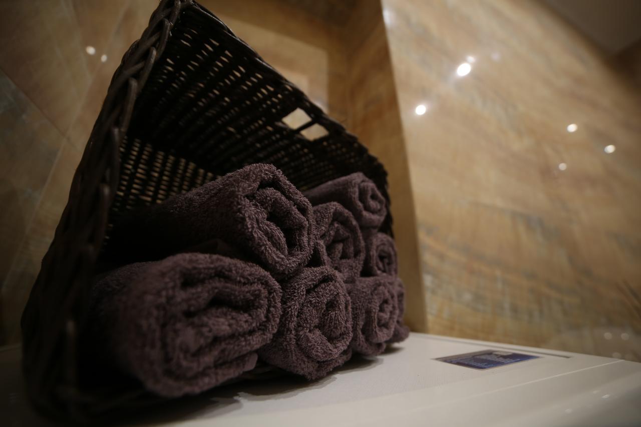 Franco Luxury Apartment ลวีฟ ภายนอก รูปภาพ