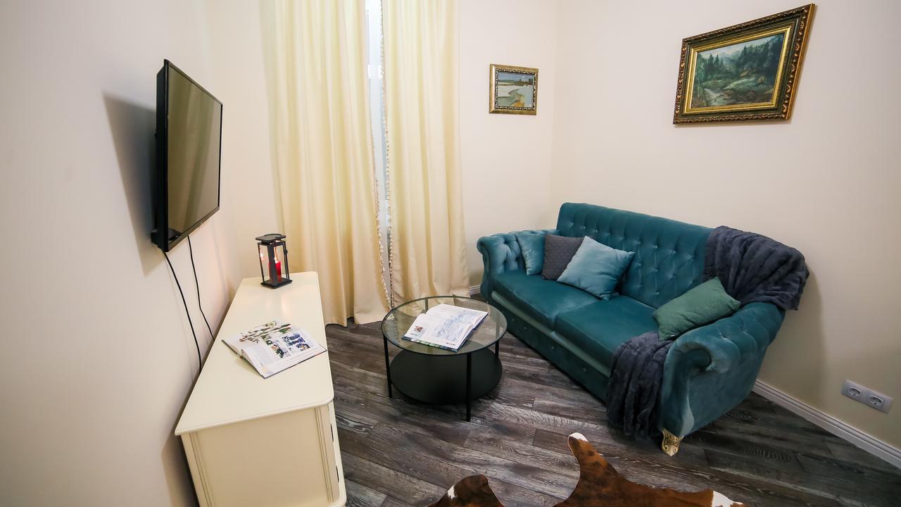 Franco Luxury Apartment ลวีฟ ภายนอก รูปภาพ