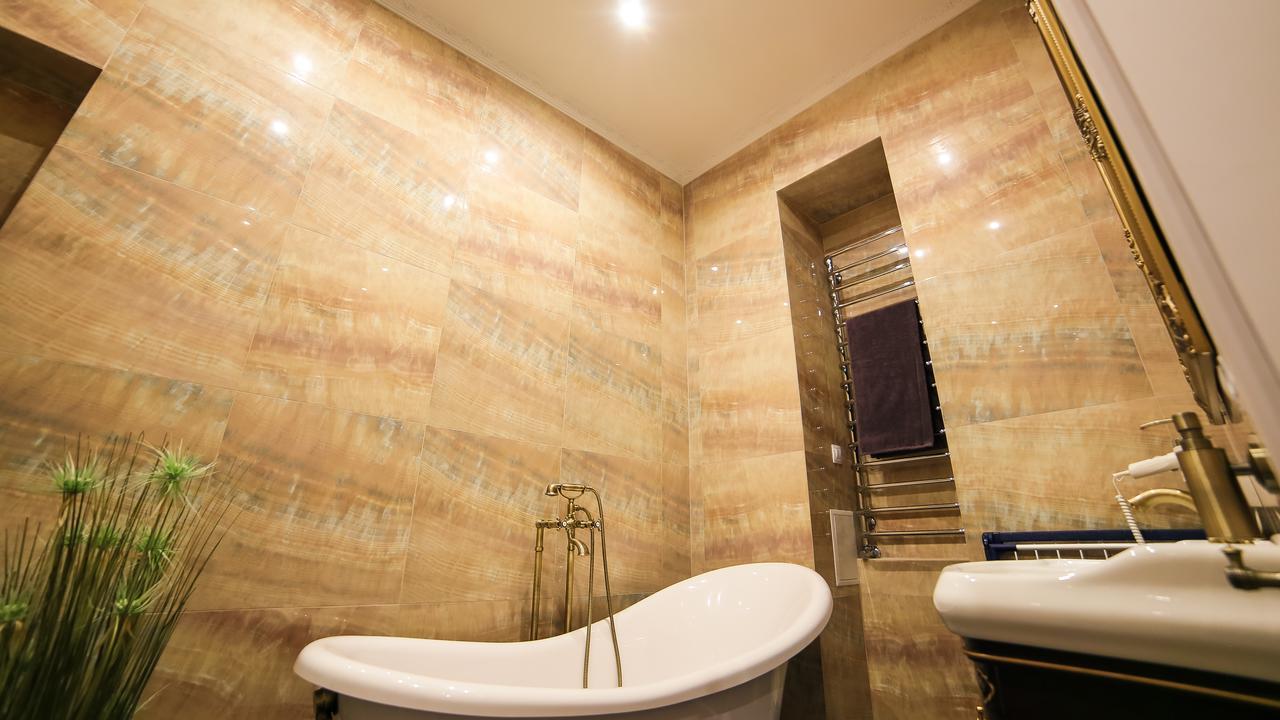 Franco Luxury Apartment ลวีฟ ภายนอก รูปภาพ